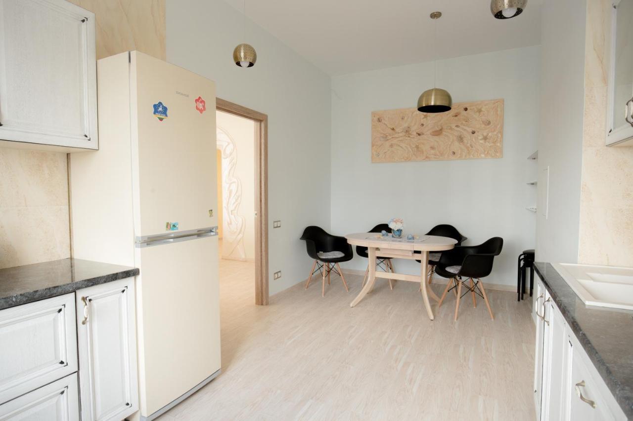 Apartment On Grecheskaya 5 Одесса Экстерьер фото